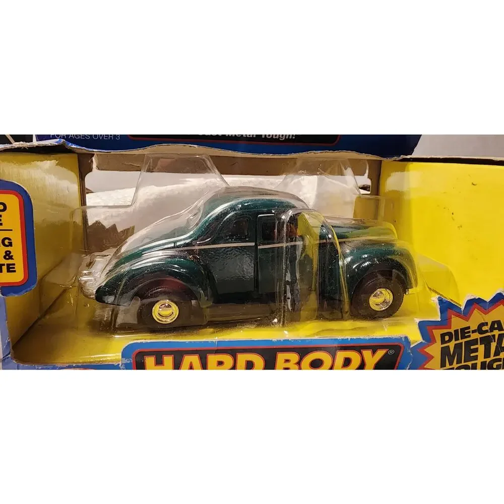 Maisto Hard Body 1940 Ford Coupe 1:32 Scale Diecast Dark Green w/ Box